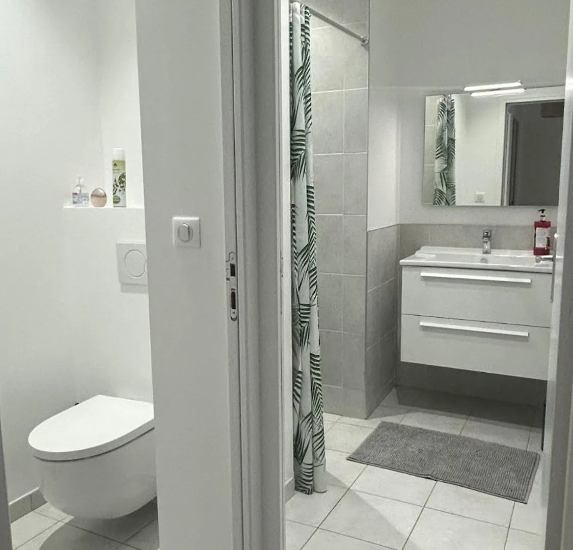 Apartment Grand Avec Patio A 14eme *